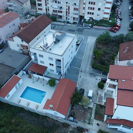 Apartment Zara - Luxury Apartment With Private Pool 外观 照片