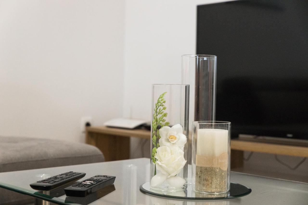 Apartment Zara - Luxury Apartment With Private Pool 外观 照片