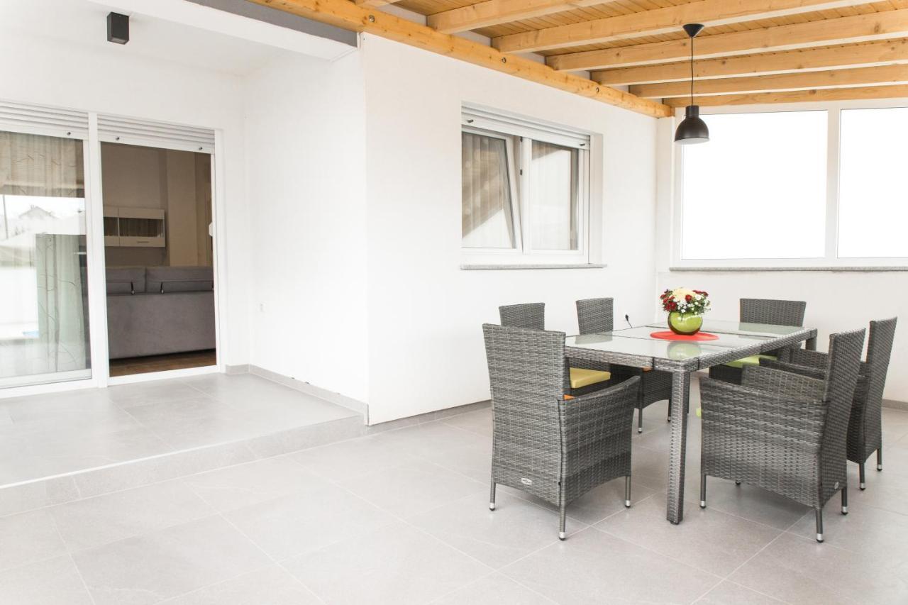 Apartment Zara - Luxury Apartment With Private Pool 外观 照片